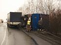 LKW Anhaenger umgekippt Koeln Niehl Geestemuenderstr Industriestr P11